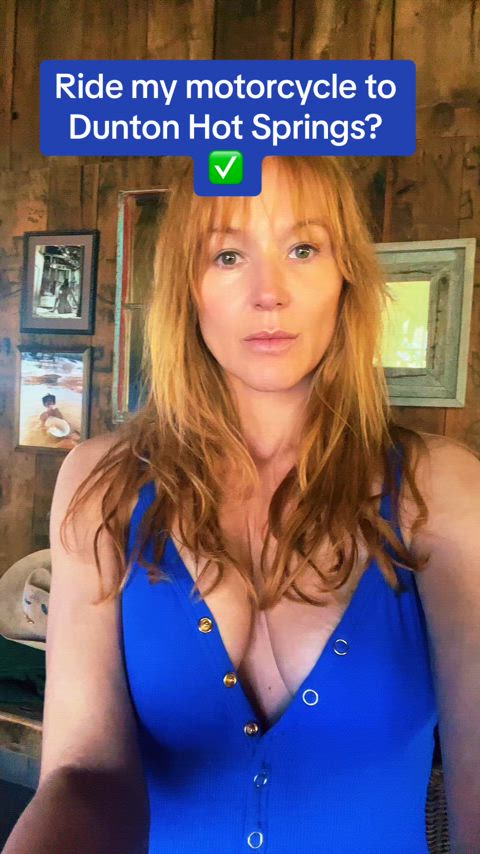 big tits celebrity cleavage natural tits redhead gif