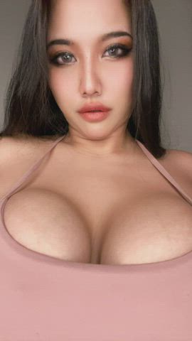 up close and personal with my big naturals. would you motorboat? (OC)