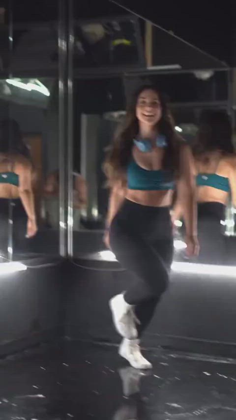 dancing fit fitness gym pawg gif