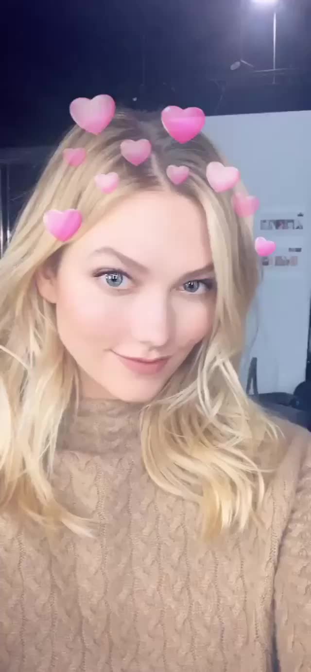 Karlie Kloss - (12.09.18) Instagram Story