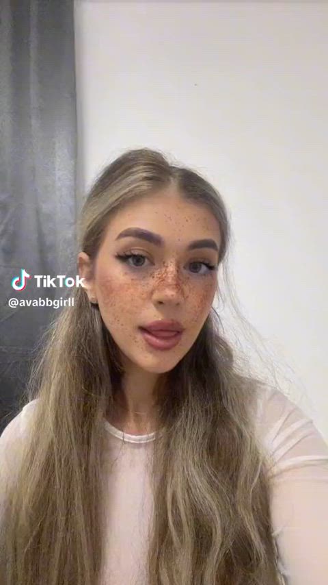 IAmAvaSmith - More tiktok flash vids on my TT likes (juanmomo45)