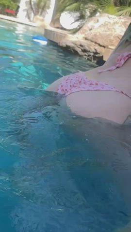 ass bikini booty swimming pool swimsuit twerking gif