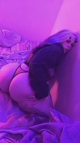 Big Ass Shaking Tattoo Teen gif