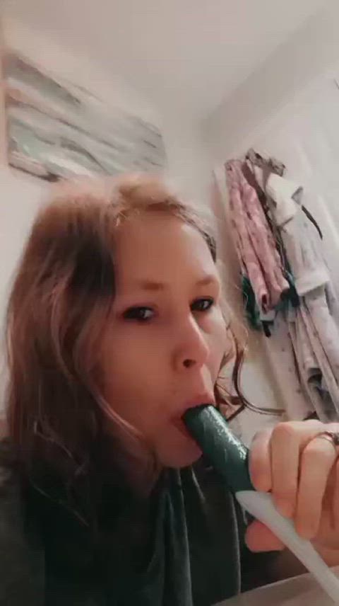 amateur deepthroat homemade white girl gif