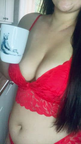 Coffee or me ?