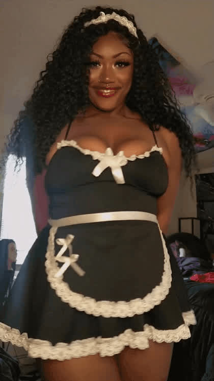 Come join me on my live cam show! 🥰 Link down 👇🏾