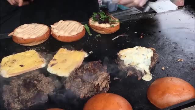 Raclette Cheeseburger