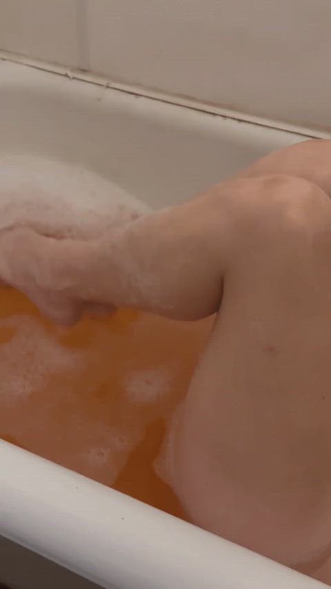 bathtub feet feet fetish legs long legs gif