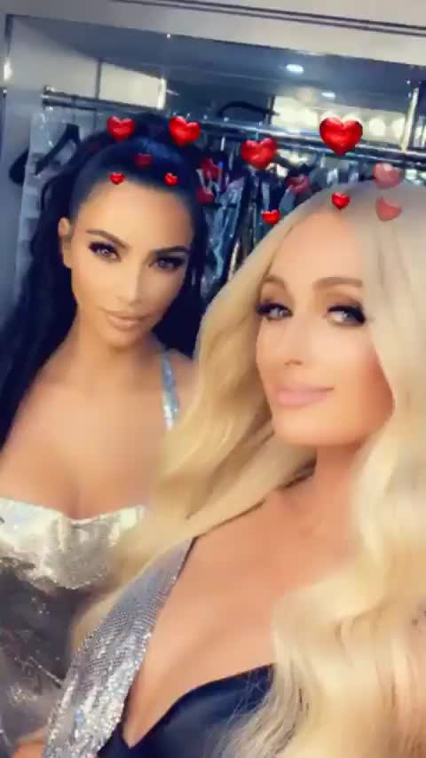 Kim Kardashian, Paris Hilton Sexy