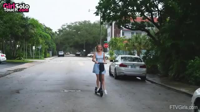 (REDGIFS) Blonde Teen Girl Naked on an Electric Scooter