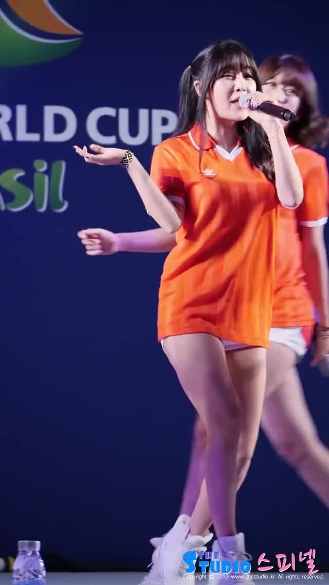 140627 Hyunyoung shake (Tell me tell me)