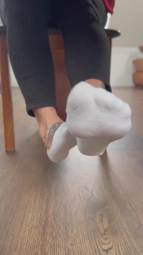 Who wants to take these dirty, stinky socks off for me? 🤗