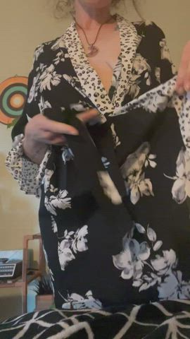 milf pussy robe gif