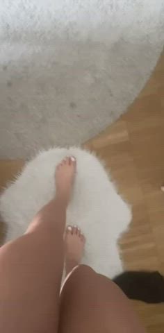 18 Years Old Cute Feet Feet Fetish Legs Petite Schoolgirl Teen Toes gif