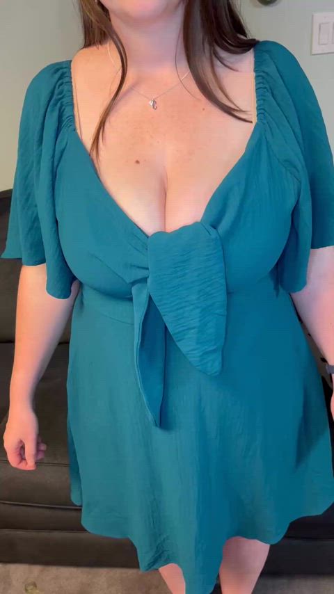 amateur big tits boobs bouncing bouncing tits cute dress milf onlyfans tits amateur-girls