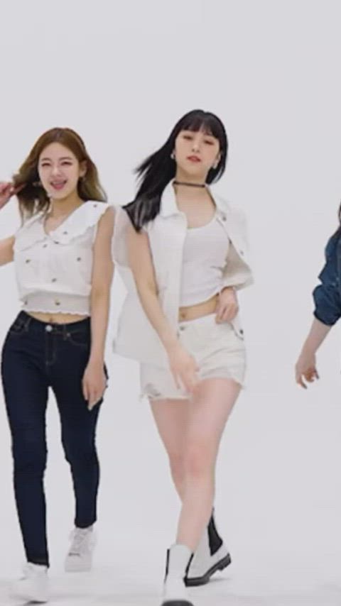 korean celebrity body gif