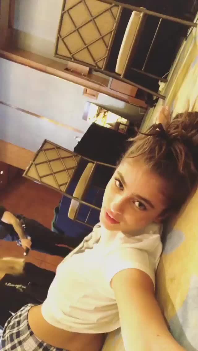 taylor hill 18 11 2017 3 6 44 63