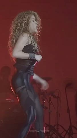 ass big ass blonde booty dancing latina leggings shaking shakira twerking gif