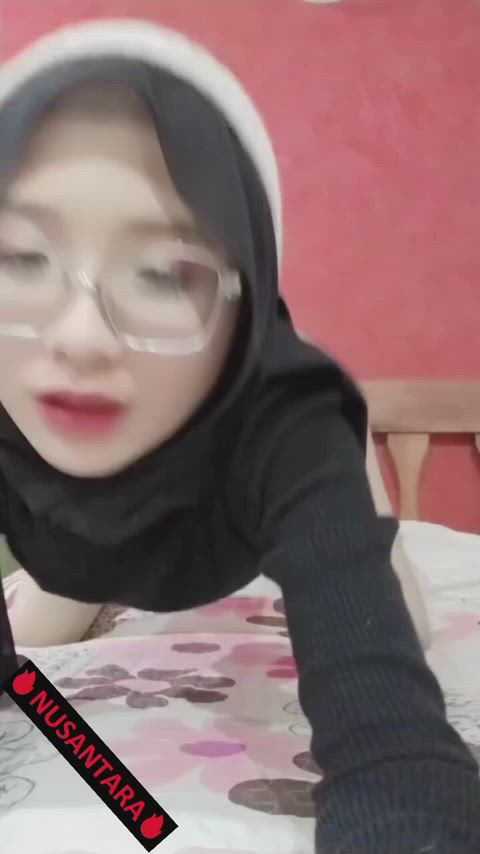 asian malaysian masturbating just-boobs lips-that-grip real-orgasms thick-booty tik-tok