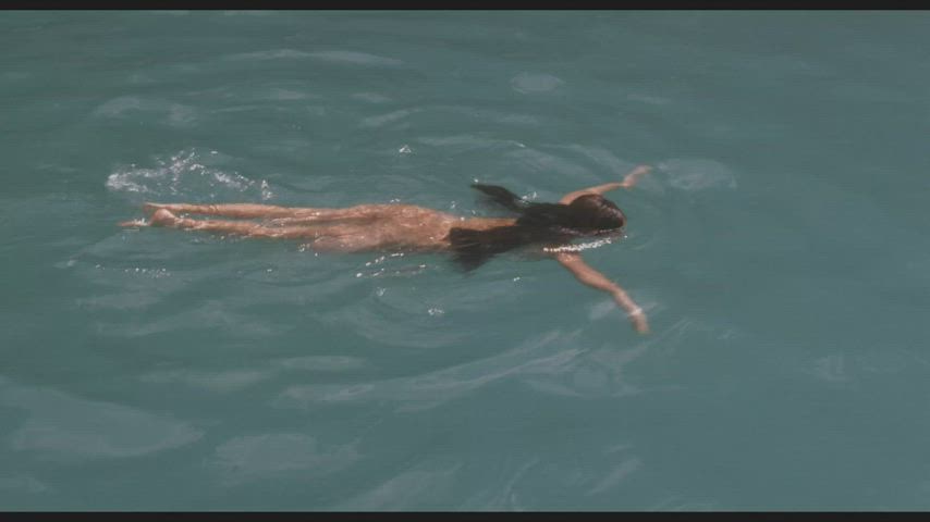 Françoise Therrys underwater plot - The Man With the Golden Gun