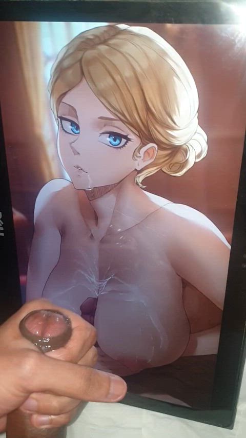 Queen Historia putting her royal jugs to good use (Attack on Titan Cum Tribute SoP)