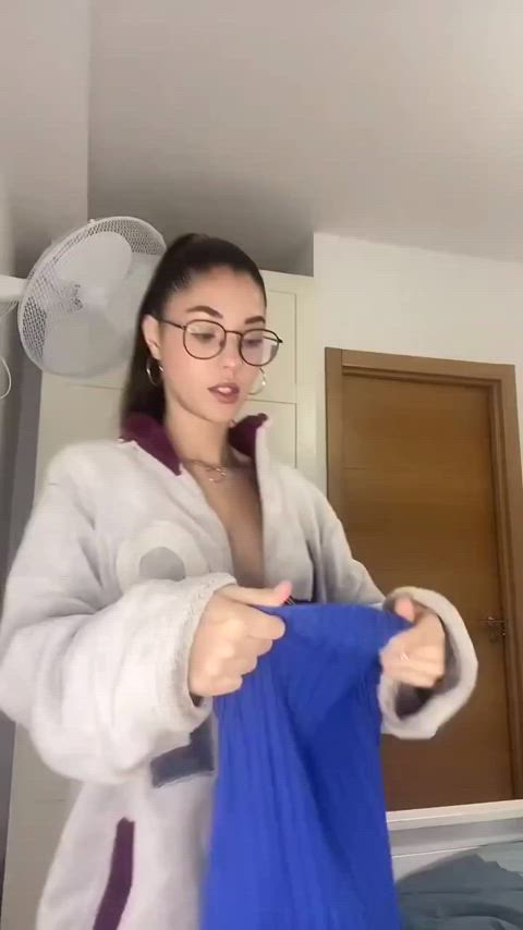 boobs flashing nipples nipslip tiktok r/tiktits gif