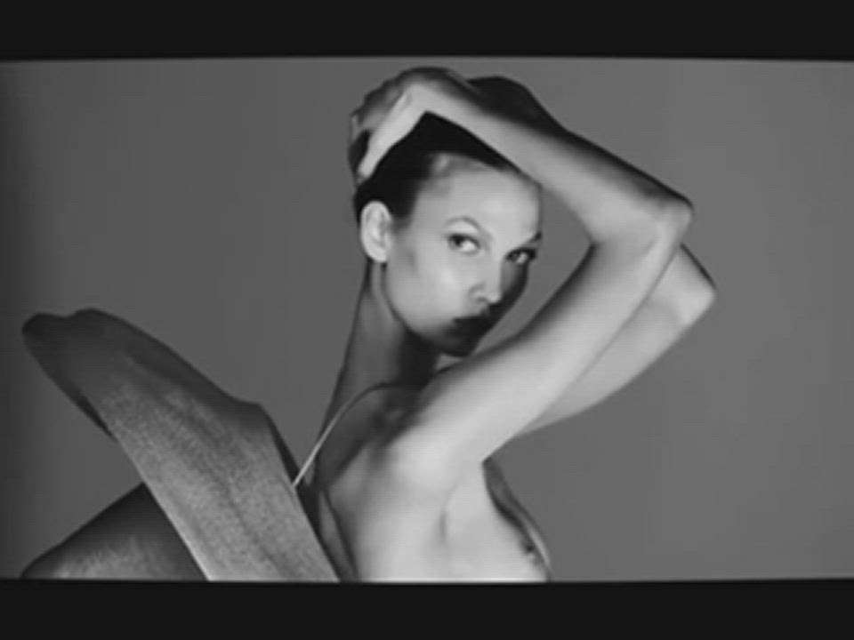 Karlie Kloss Model Nude gif