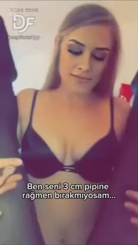 Bu küçük pipinle anca bu kadar sex oluyor.