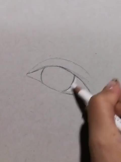 So what’s the color u think this #eye will be??? #drawing #oceaneyes @tiktok #featuremе