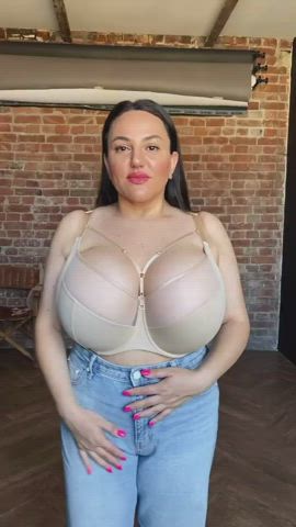 bra busty huge tits gif