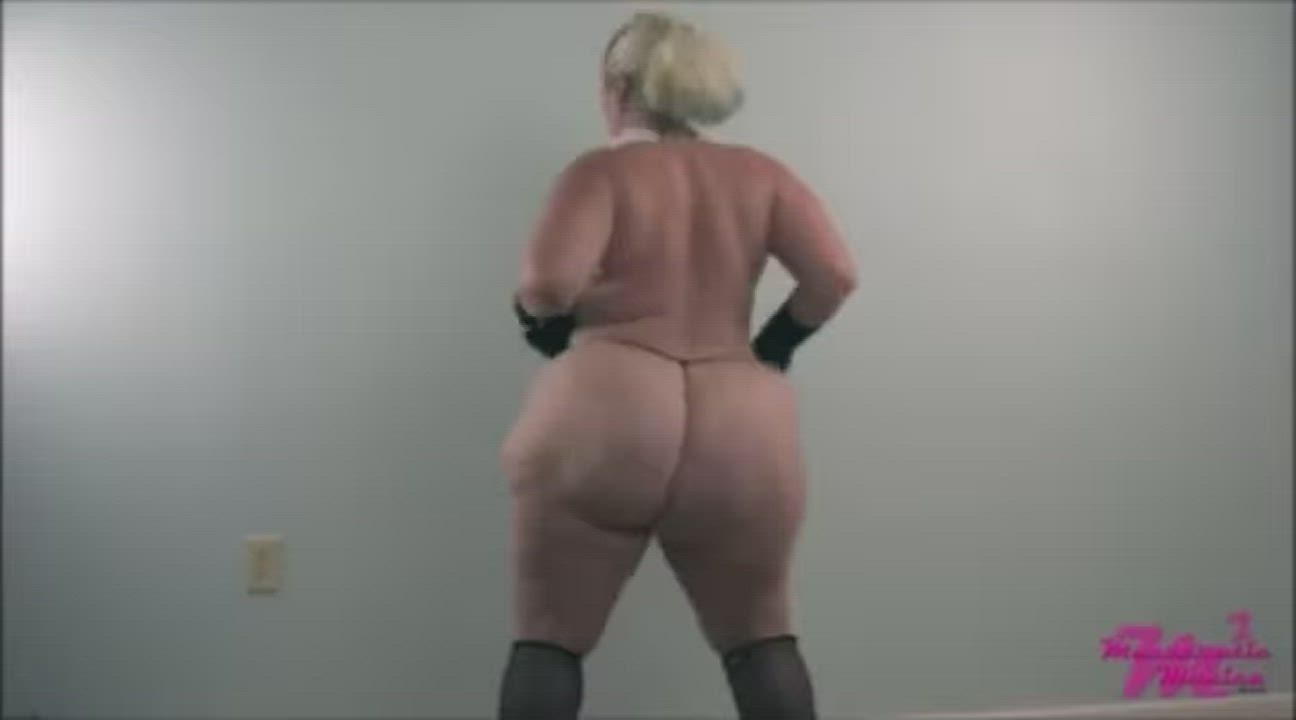 BBW Big Ass SSBBW gif