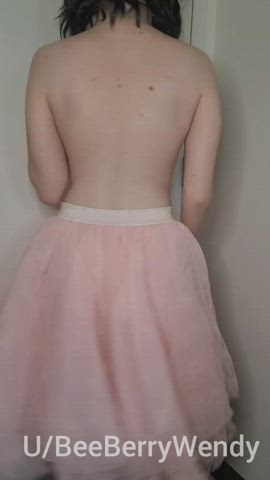 Bouncing in my skirt