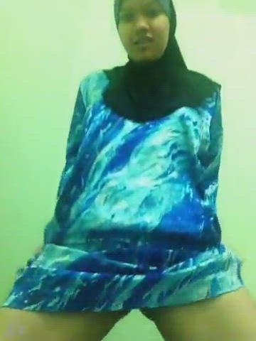 asian cam camgirl hijab indonesian malaysian naked strip gif