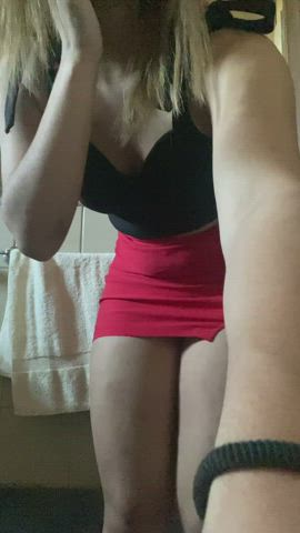 big booty 18 year old ? ? Dick rates ?? ? Customs ? Sexting ? Very interactive ?