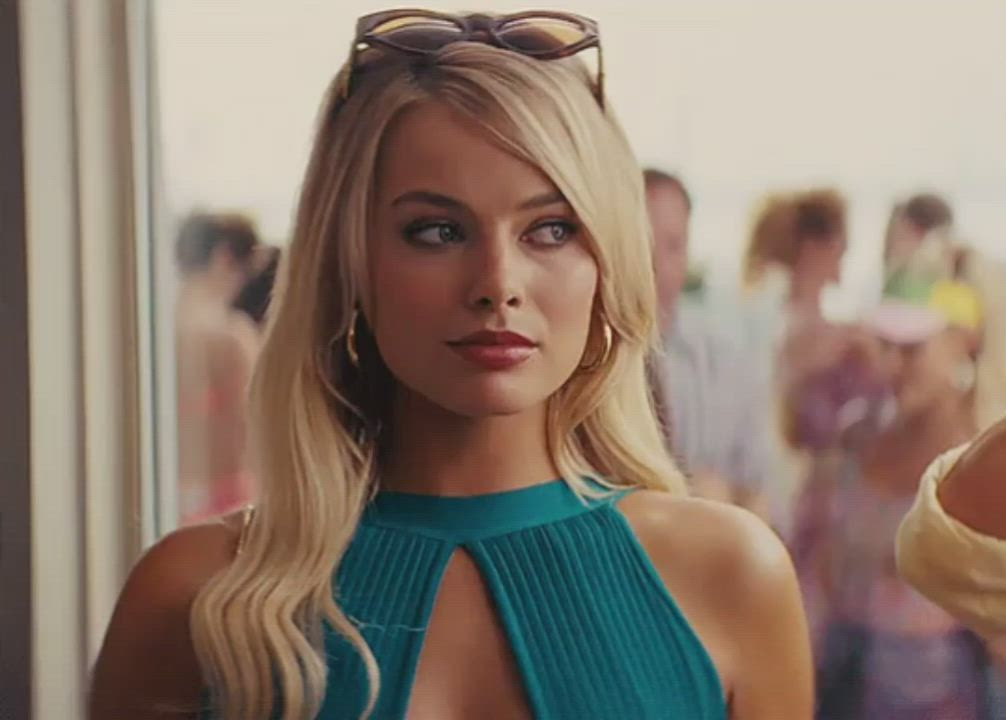 The best way to flirt with Margot Robbie Robbie..