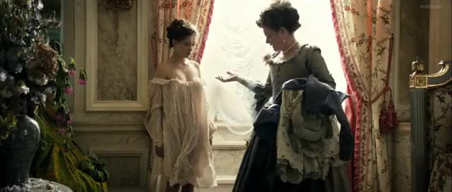 Léa Seydoux - 'Les Adieux A La Reine' (2012)
