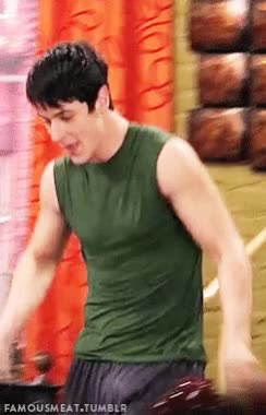 David Henrie bulge (3)