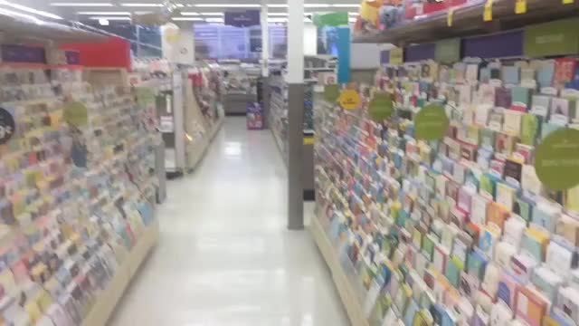 xhamster.com 3592812 quick sucking in walgreens 720p