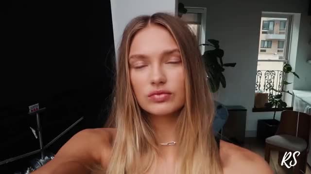 Romee Vlog - What I Eat In A Day As A Model