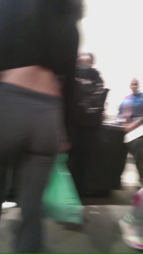 candid teen yoga pants gif