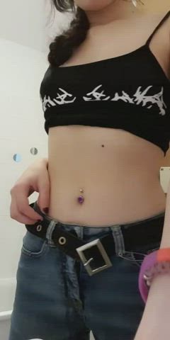 can somebody suck my little tities ?