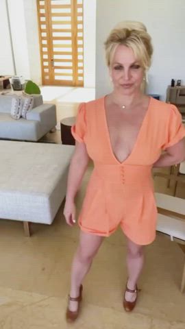 Britney Spears Cleavage Natural Tits gif