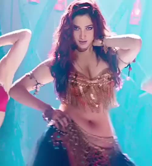 Curvy Tamanna Milky Navel Queen