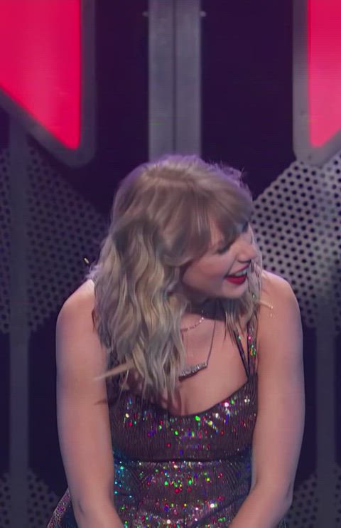 porcelain goirl sexy taylor swift gif