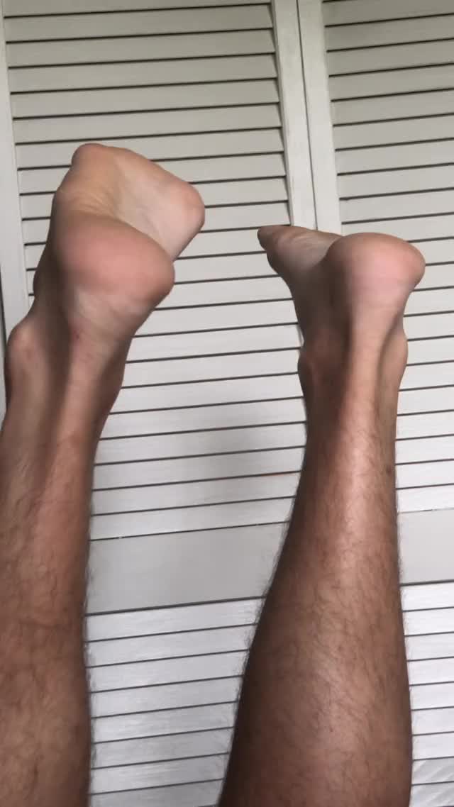 Click here to see a 21 second gif of my soles ?