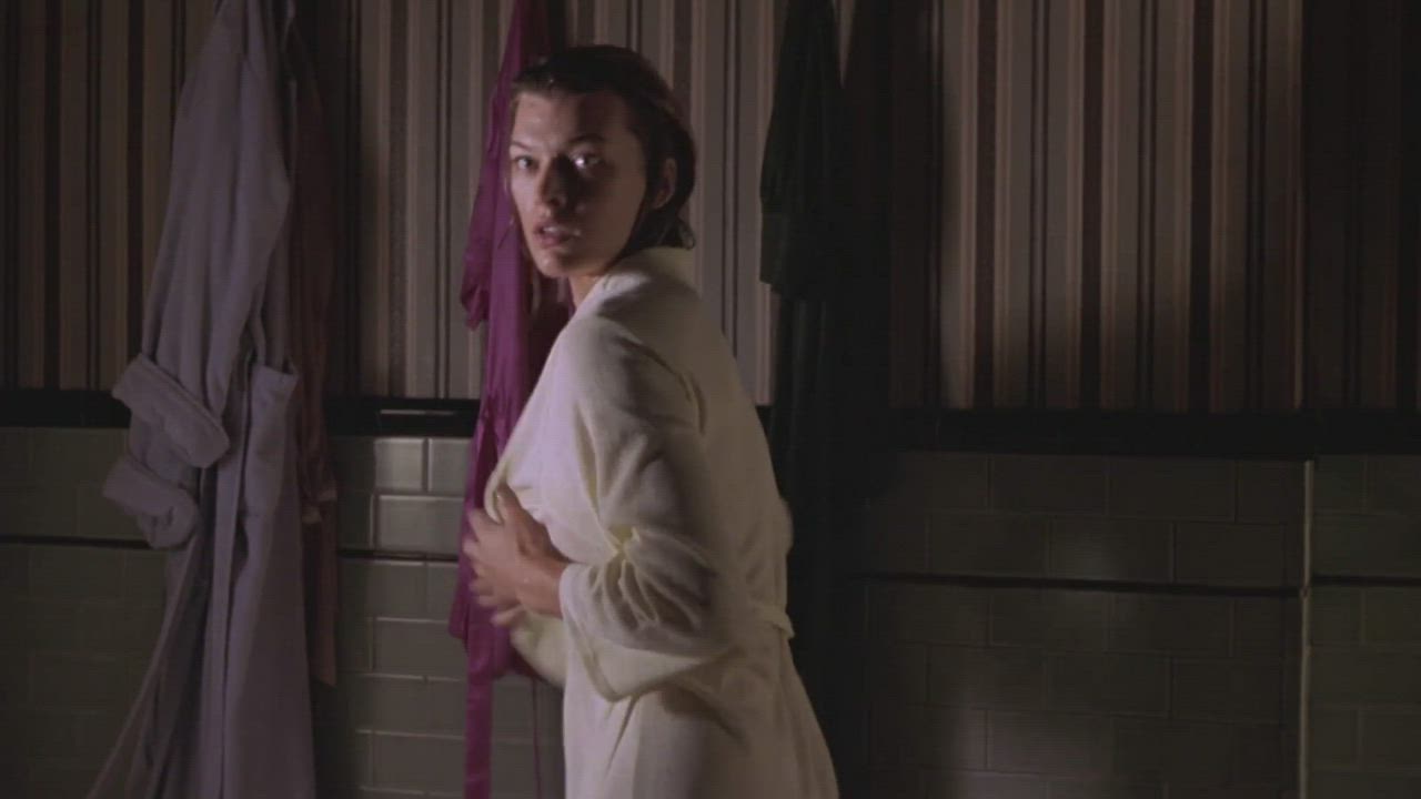 Milla Jovovich gif