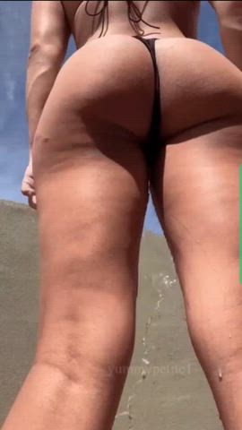 ass big ass bikini pee peeing gif