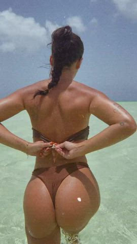 beach big ass portuguese gif