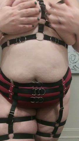 Kinda nervous to show off my first harness, what do you guys think of it?