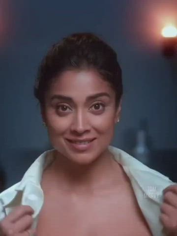 Kama Shriya Saran 🔥